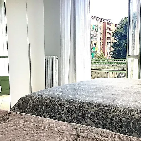 Cozy Via Santhia Apartment Turin