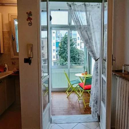 아파트 Cozy Via Santhia *