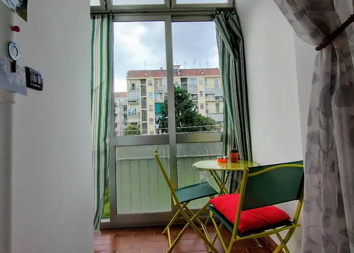 Cozy Via Santhia Апартаменты Турин